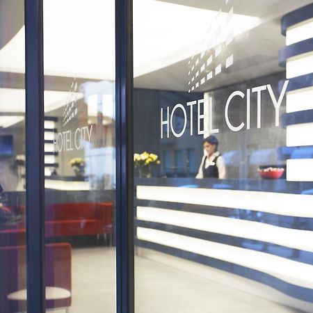 Hotel City Locarno Bagian luar foto