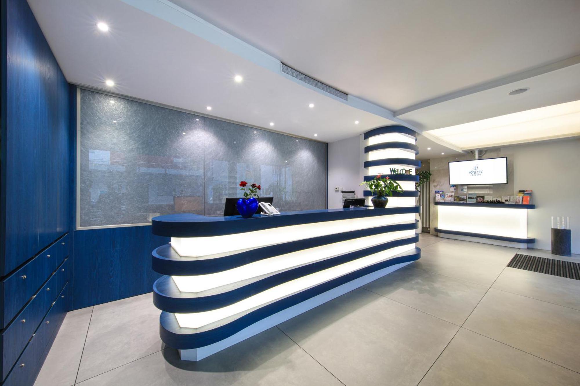 Hotel City Locarno Bagian luar foto