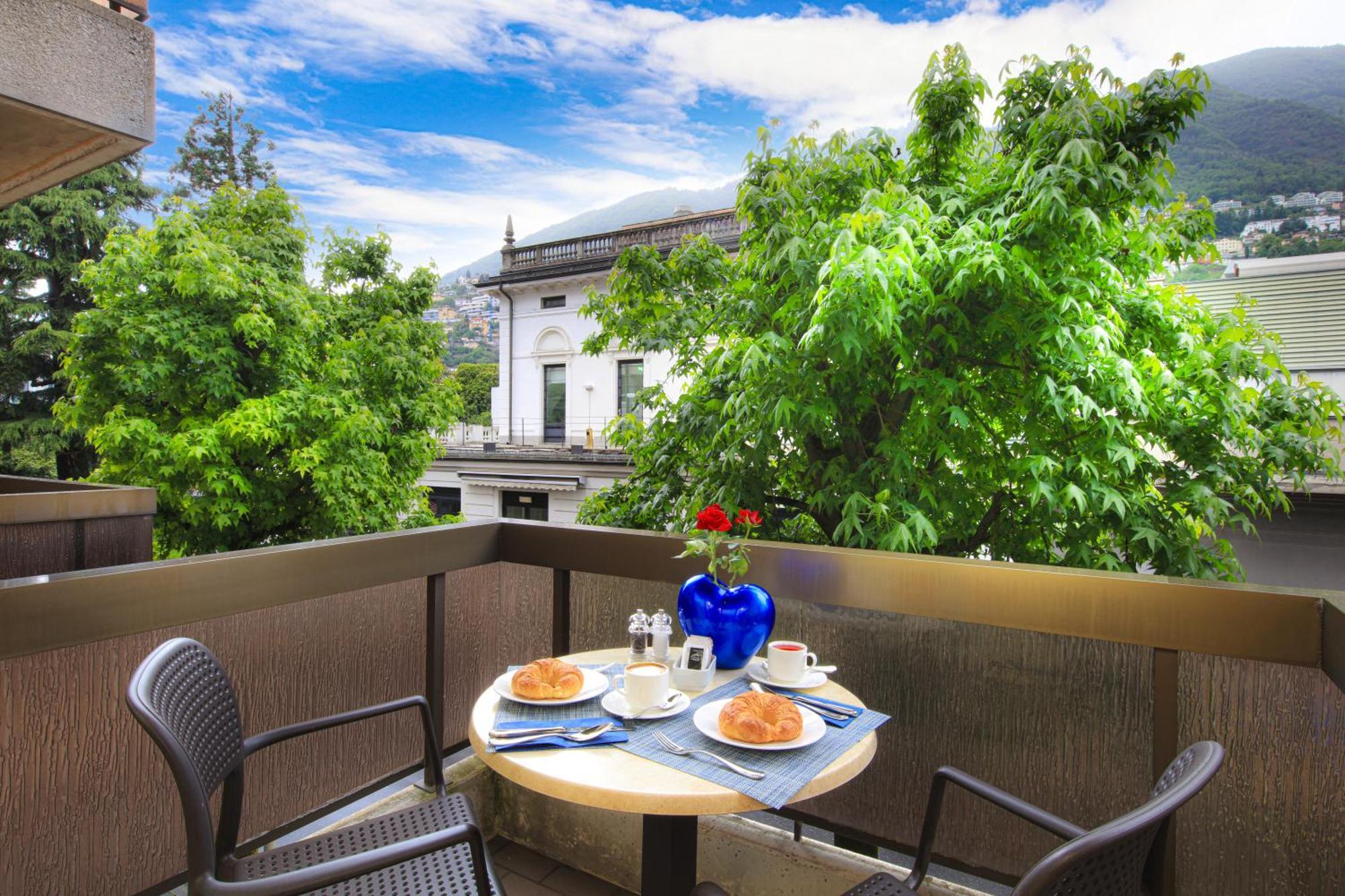 Hotel City Locarno Bagian luar foto