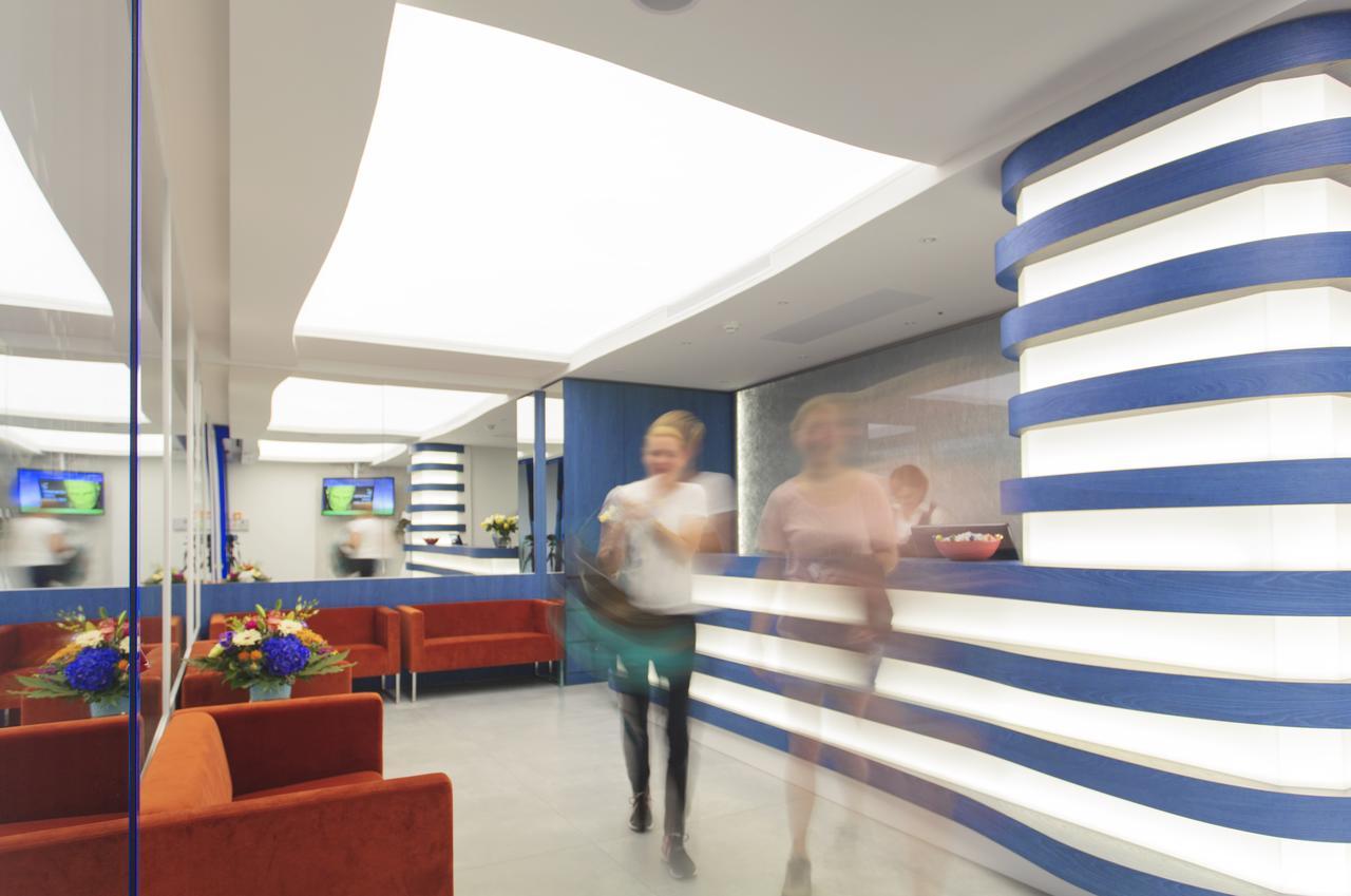 Hotel City Locarno Bagian luar foto