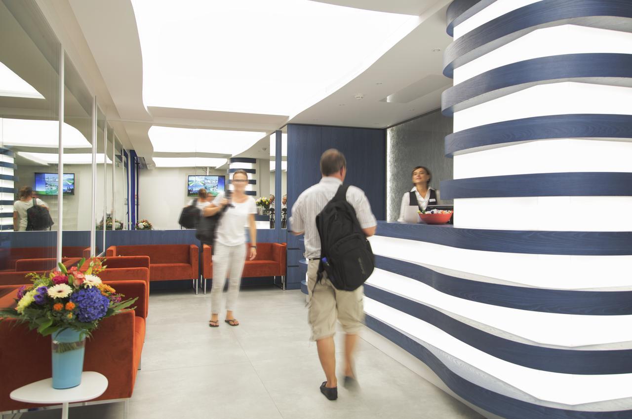 Hotel City Locarno Bagian luar foto