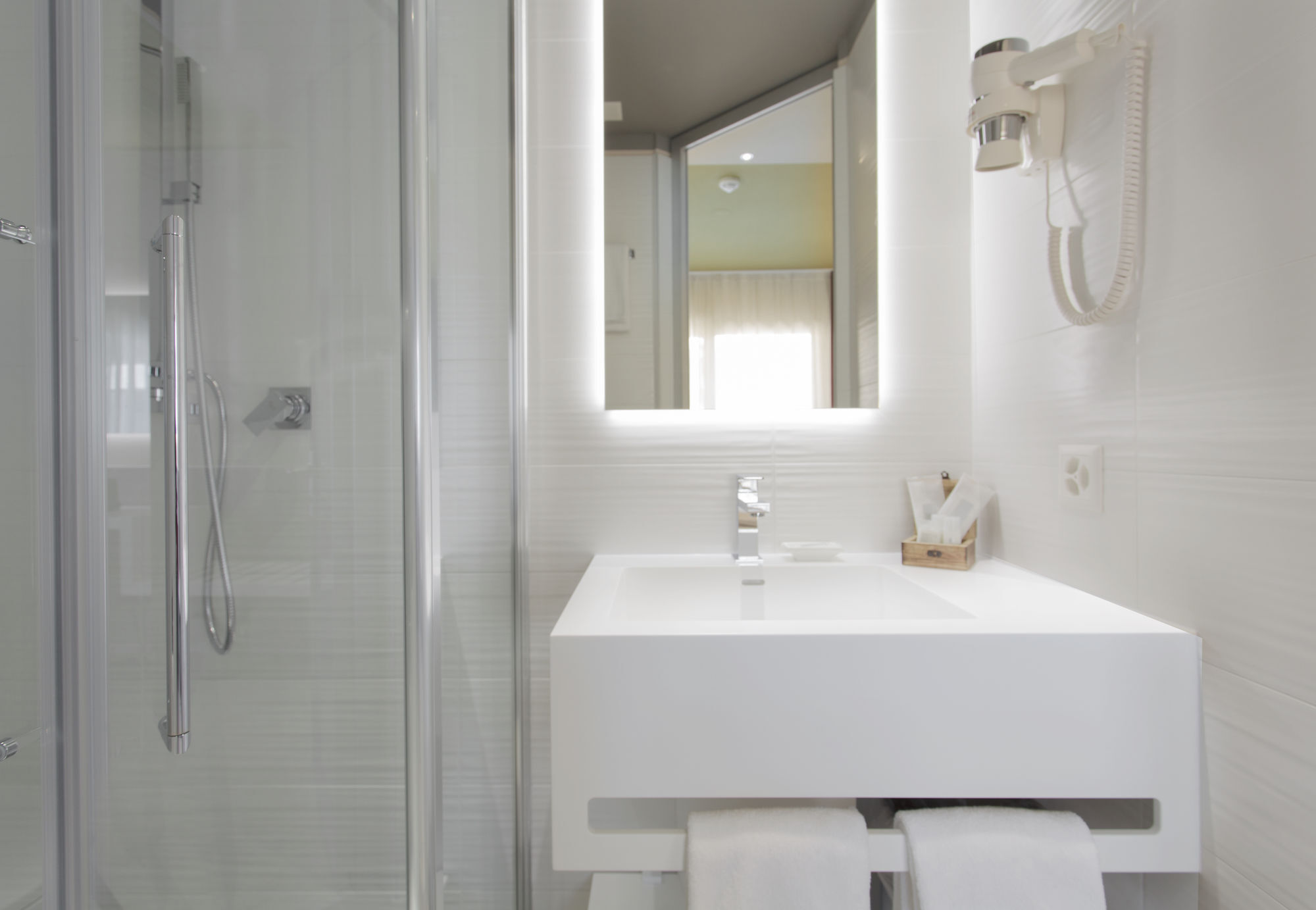Hotel City Locarno Bagian luar foto